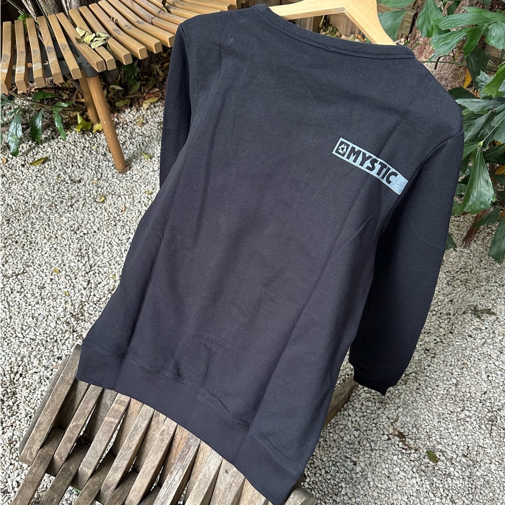 NWT Mystic crew neck sweater size M